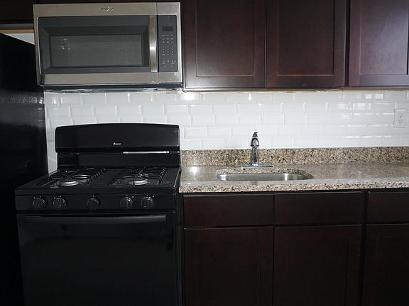 4th image of 275 Prospect St #2BR