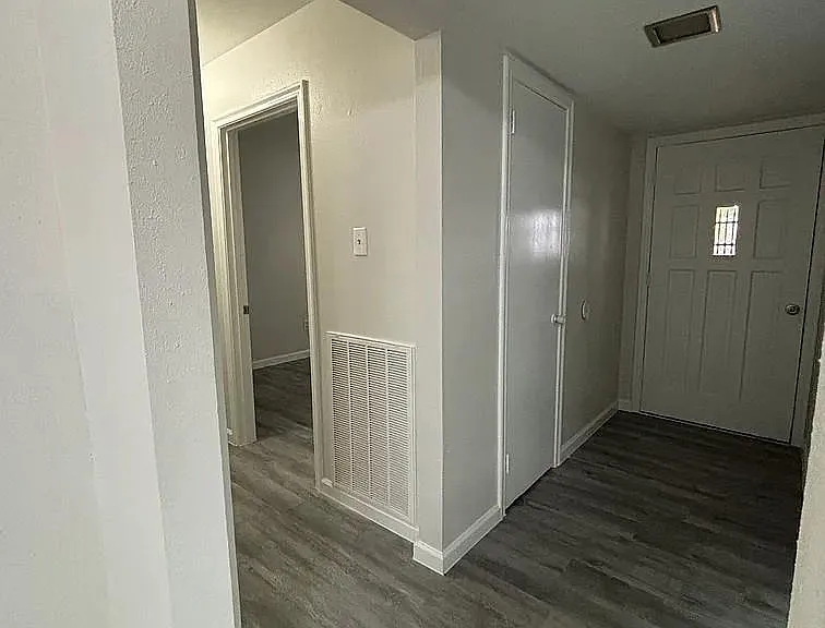 510 Alliance St — Photo 18