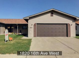 1820 16th Ave W, Williston, ND 58801