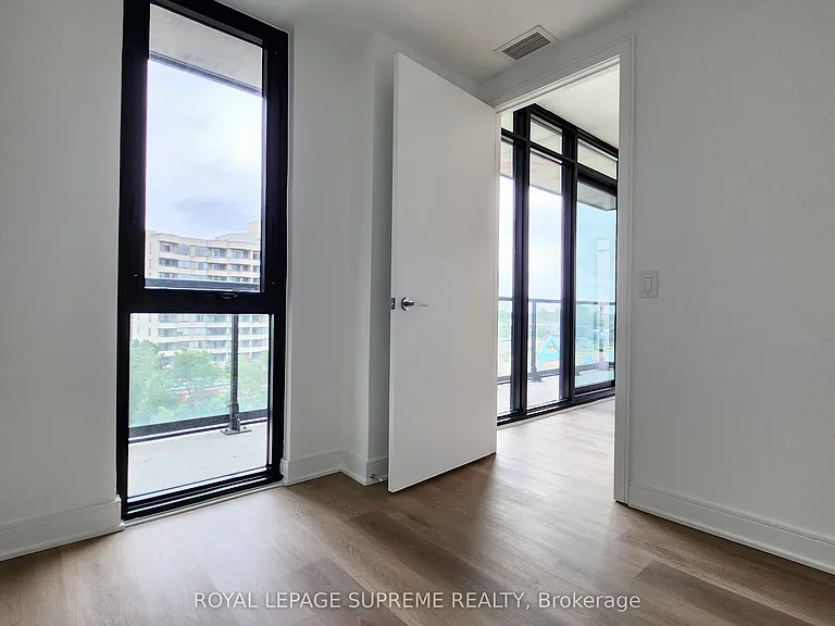 86 Dundas St E #402 — Photo 21