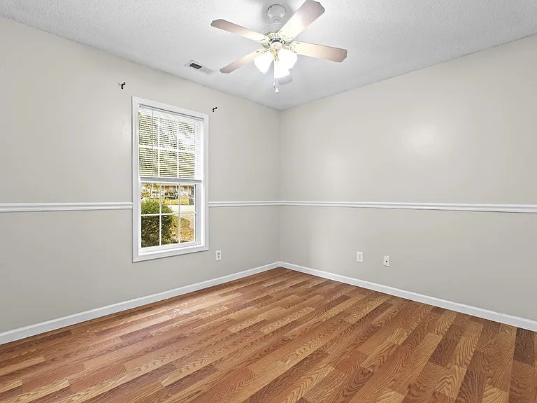 206 Chokecherry S — Photo 17