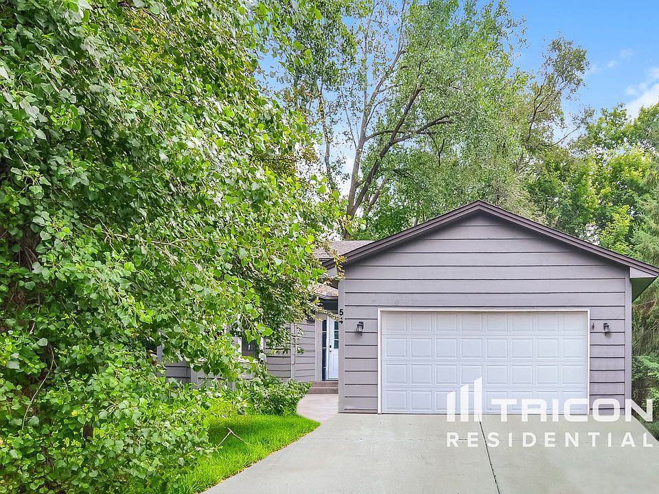 1st image of 54 Rosewood Dr