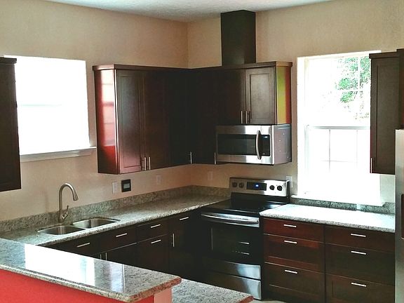 5th image of 3304 Lausanne Ave #B