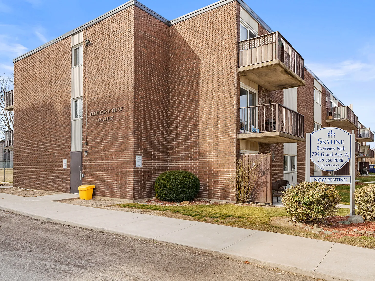Riverview Park Apartments — Photo 3