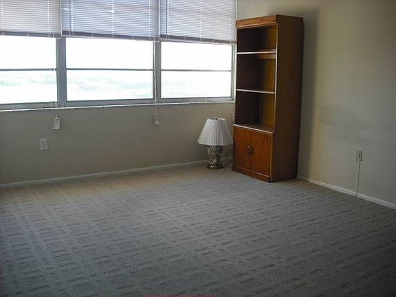 5th image of 18011 Biscayne Blvd APT 1803