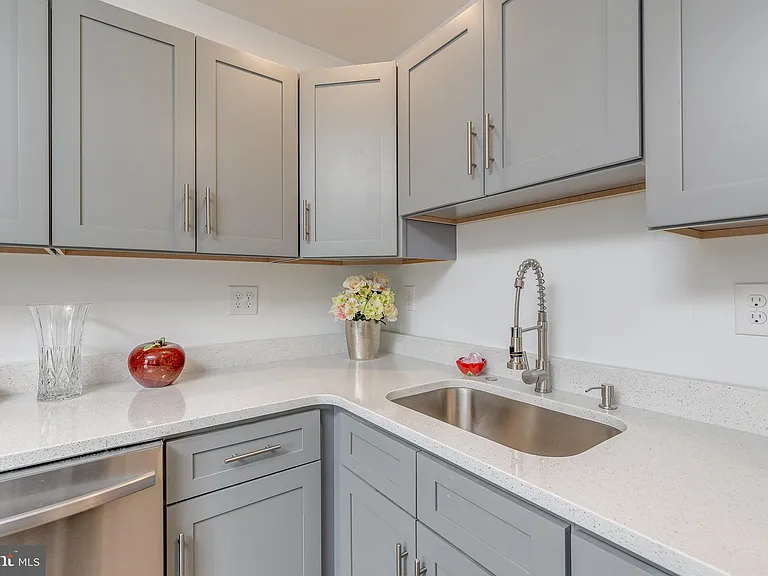 705 Mason Run — Photo 8