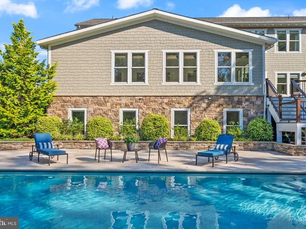 23055 Welbourne Walk Ct, Ashburn, VA 20148