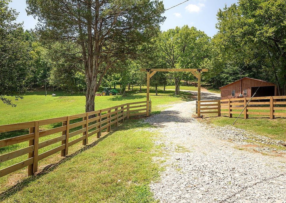 1st image of 394 Young Hollow Rd