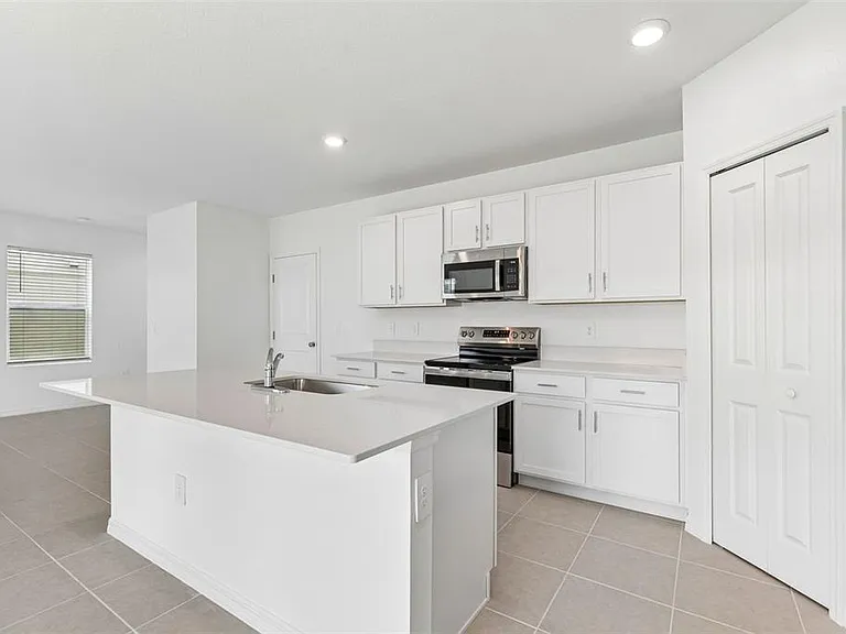 7847 Abagail Dr — Photo 8