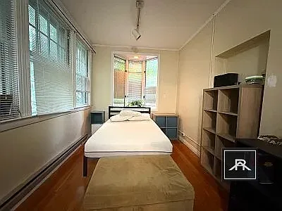 12 Euston St #1 — Photo 4