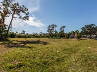 1135 Bluebird Ave, Marco Island, FL 34145