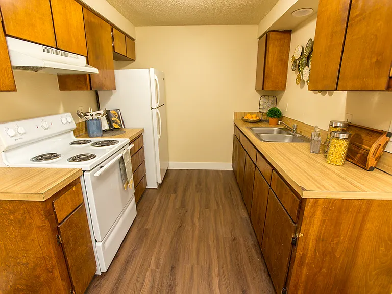 1835 NE Purcell Blvd #18 — Photo 4