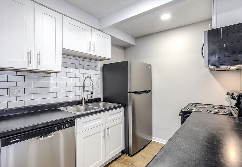 1st image of 1187 Woodwind Dr #1187