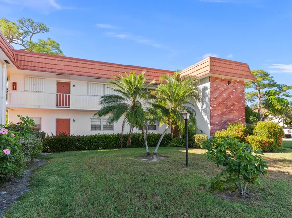 2600 SE Ocean Boulevard #P-8, Stuart, FL 34996