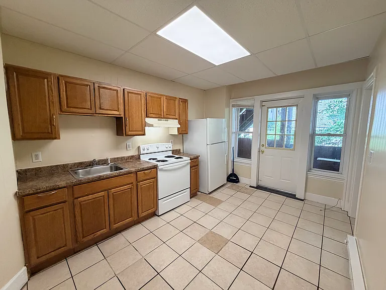 359 Water St #2R — Photo 2