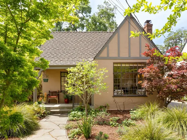 2110 Bowdoin St, Palo Alto, CA 94306