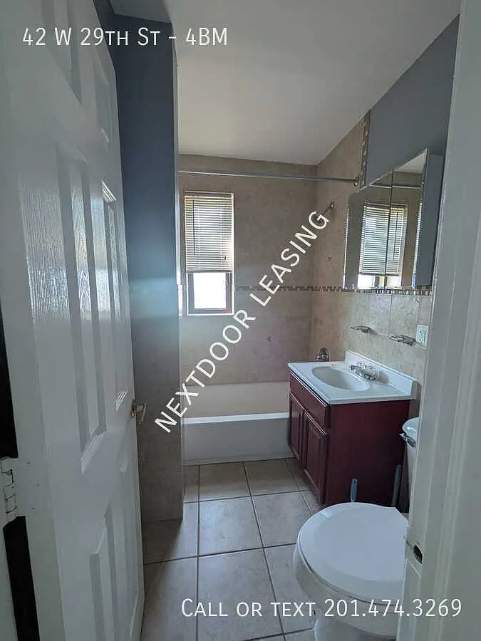 42 W 29th St — Photo 4