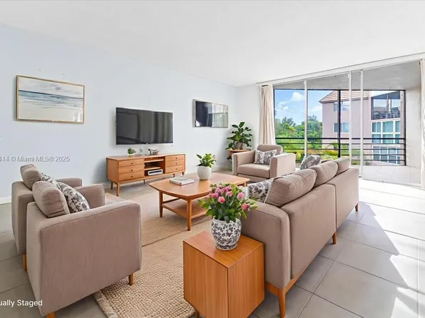 3100 N Pine Island Rd #305, Fort Lauderdale, FL 33351