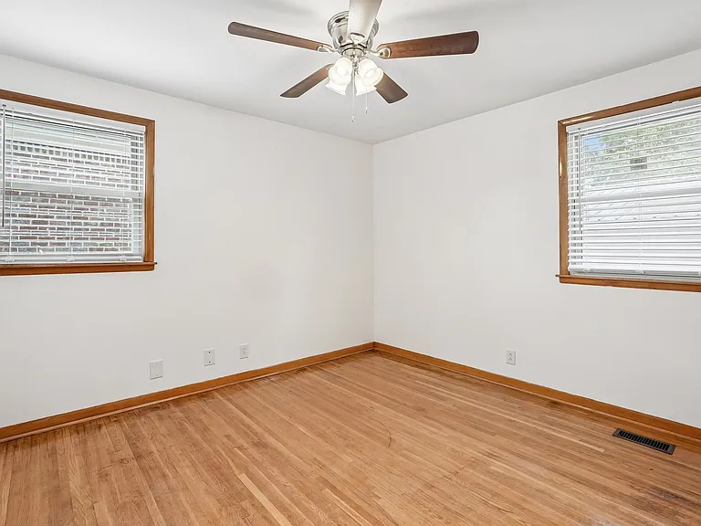 6609 Beacon Ln — Photo 20