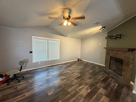 5th image of 240 Paint Ct