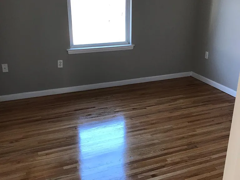 521 Bond St #2 — Photo 6