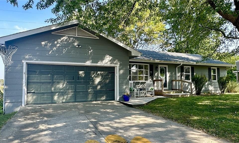 1st image of 2602 Meadowlark Ln