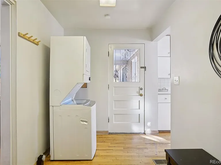 2390 S Clayton St — Photo 29