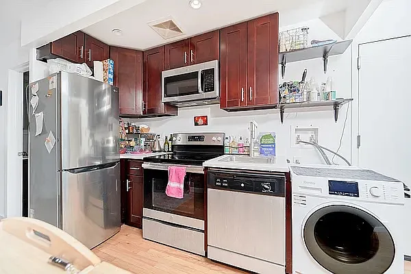 Rented by Living New York | media 9