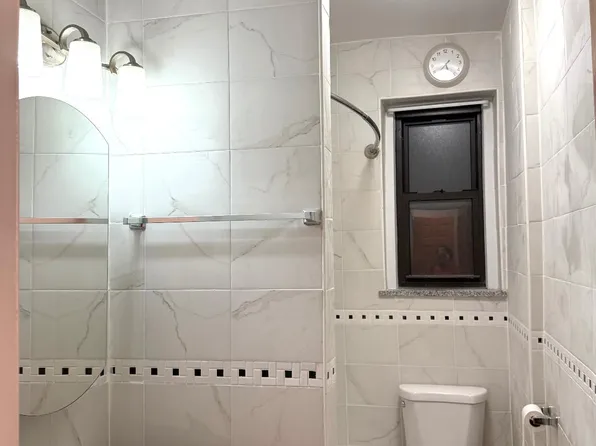 1543 West 1st Street image 7 of 9