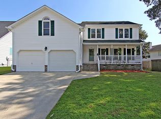 136 Belleplaine Dr, Goose Creek, SC 29445