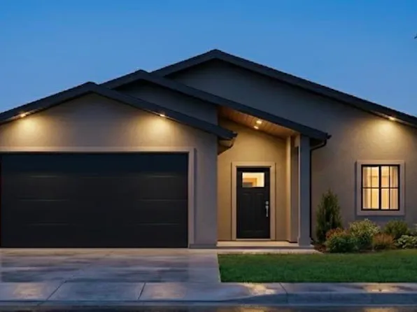 313 Hogan St, Sunnyside, WA 98944
