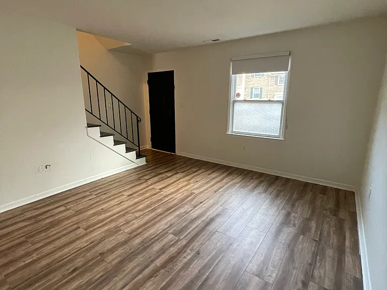 101 Royal Forest Ct — Photo 4