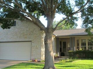 162 Whispering Wind Dr, Georgetown, TX 78633