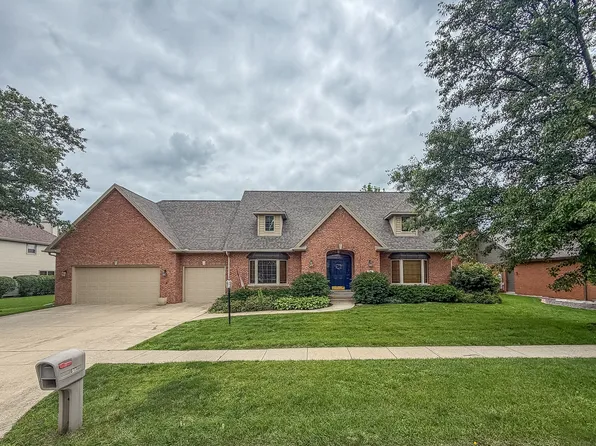 613 Pittsfield Dr, Champaign, IL 61822