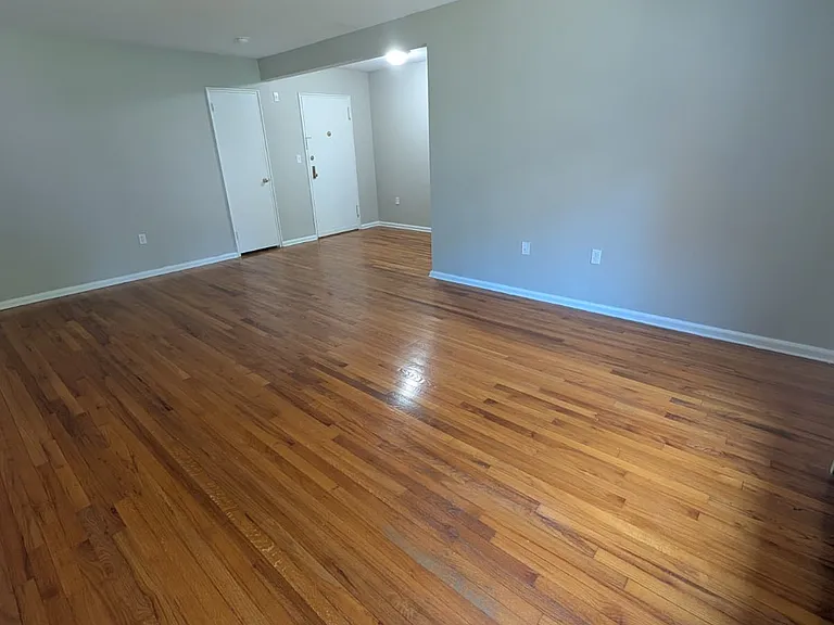 576 Whitney Ave #K-K1 — Photo 2