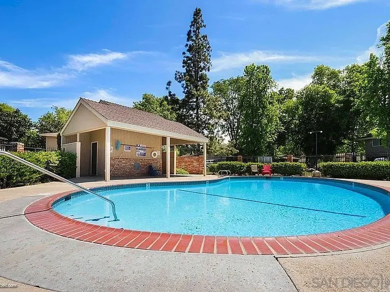 916 Amistad Ct #D — Photo 16