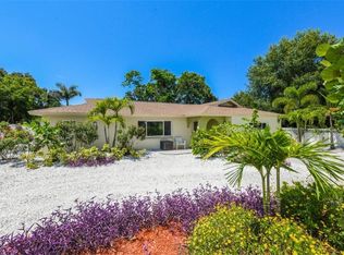 2710 Davis Blvd, Sarasota, FL 34237