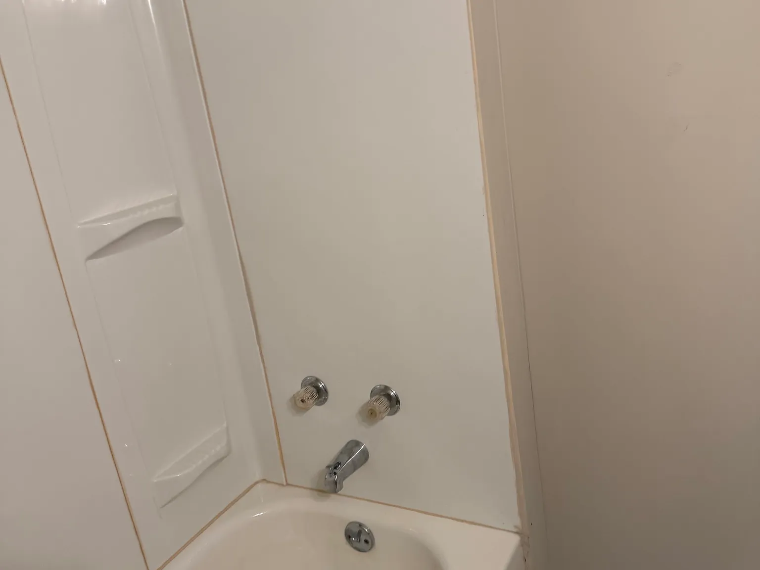 2 bed, 1200 sqft, $1,275 — Photo 4