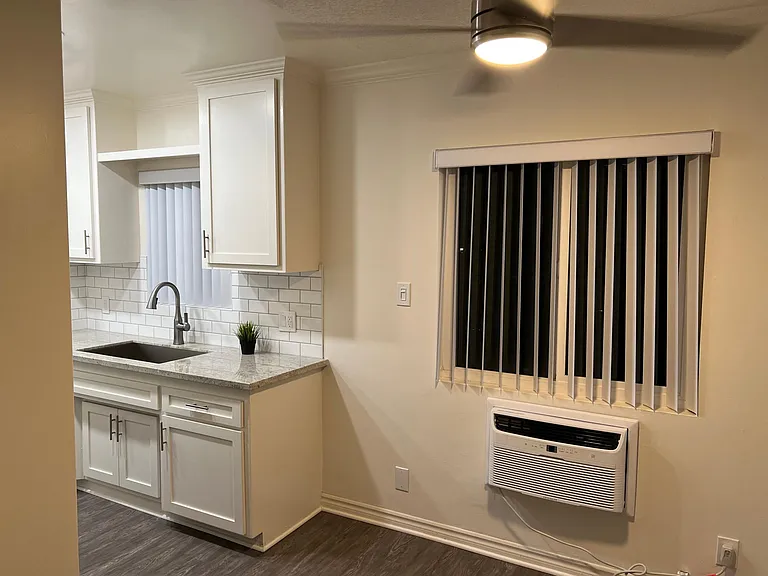 Heather Apartments — Photo 5
