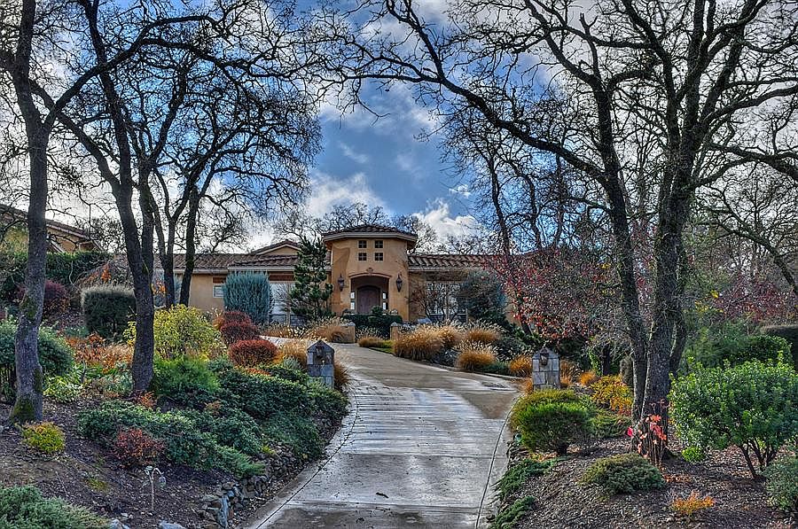 1st image of 2706 Highland Hills Dr