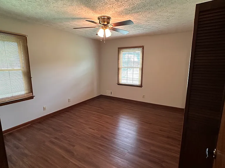 145 Redwood Cir — Photo 25