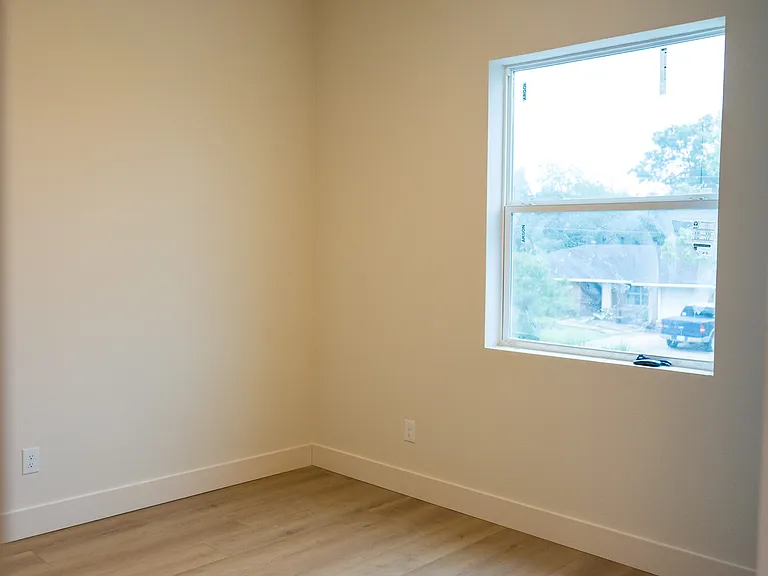 Main Floor Bedroom #1