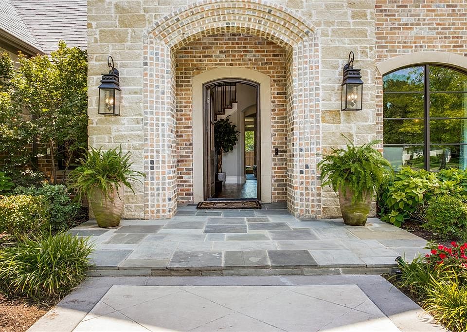 2nd image of 4510 Melissa Ln
