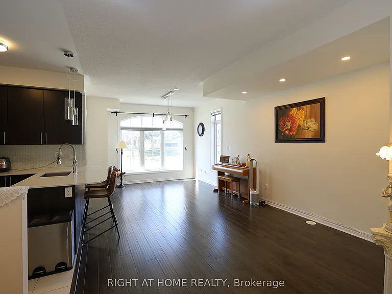1255 Bridletowne Cir #14 — Photo 4