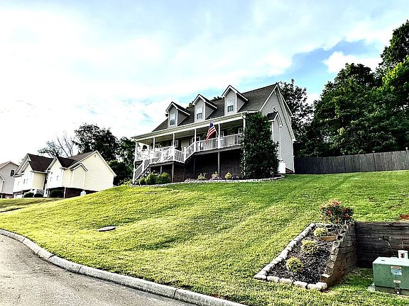 3rd image of 166 Cindy Anne Dr