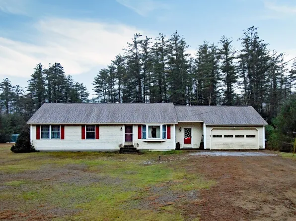 41 Pine Meadow Road, New Hampton, NH 03256