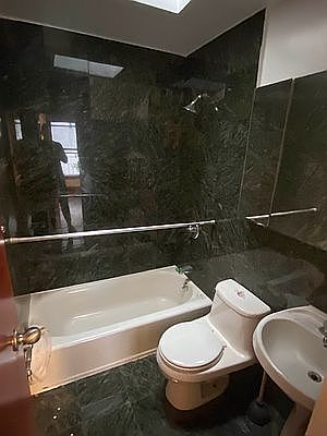 5th image of 530 E 84th St #12A