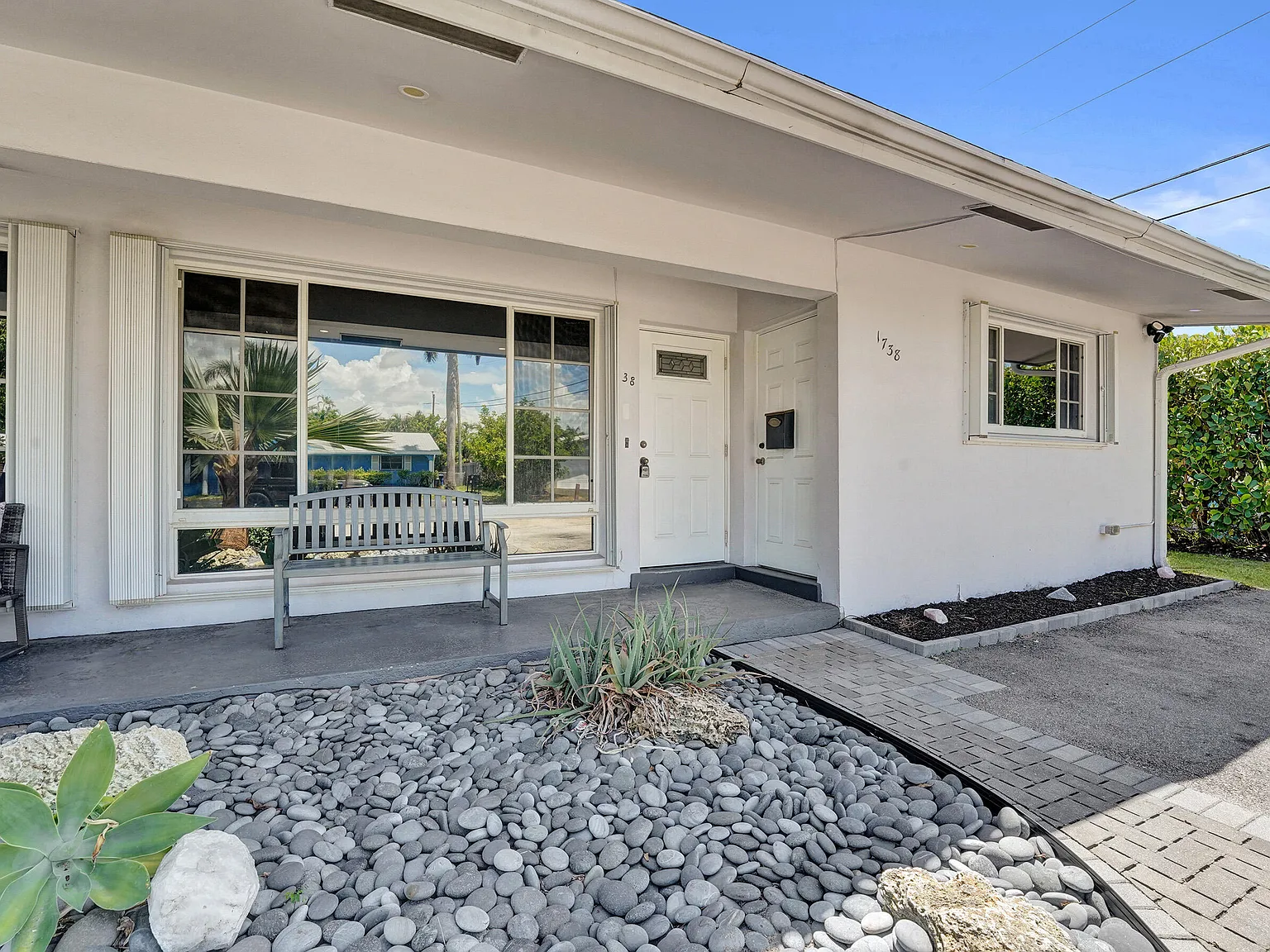 2 bed, 2.0 bath, 1230 sqft, $3,150 — Photo 3
