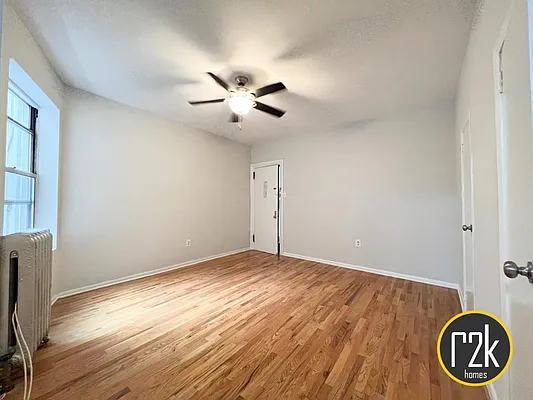 Rented by Realty 2000 Corp | media 4