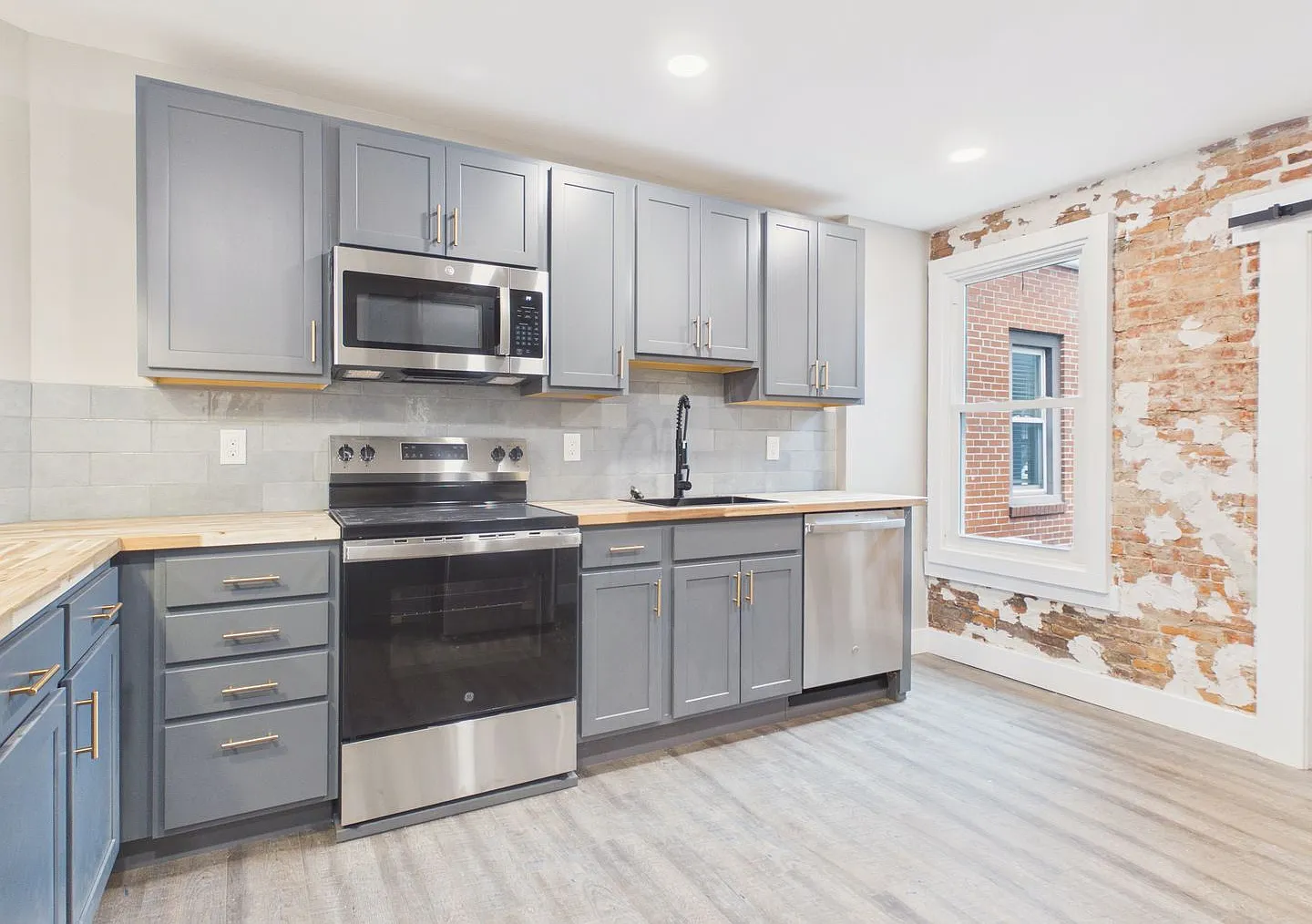 253 Briggs Street — Photo 3